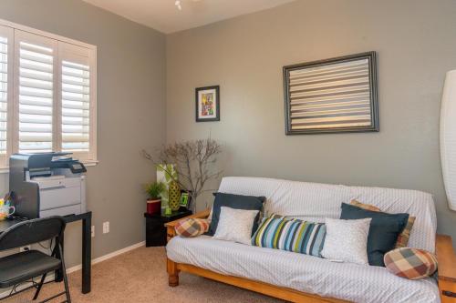 Just Listed! 1635 Monaco Ln 3bd/2ba Clovis Beauty! $284,999